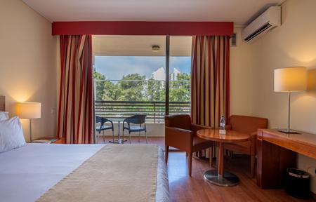 Hotel Vila Galé Ampalius slide 4