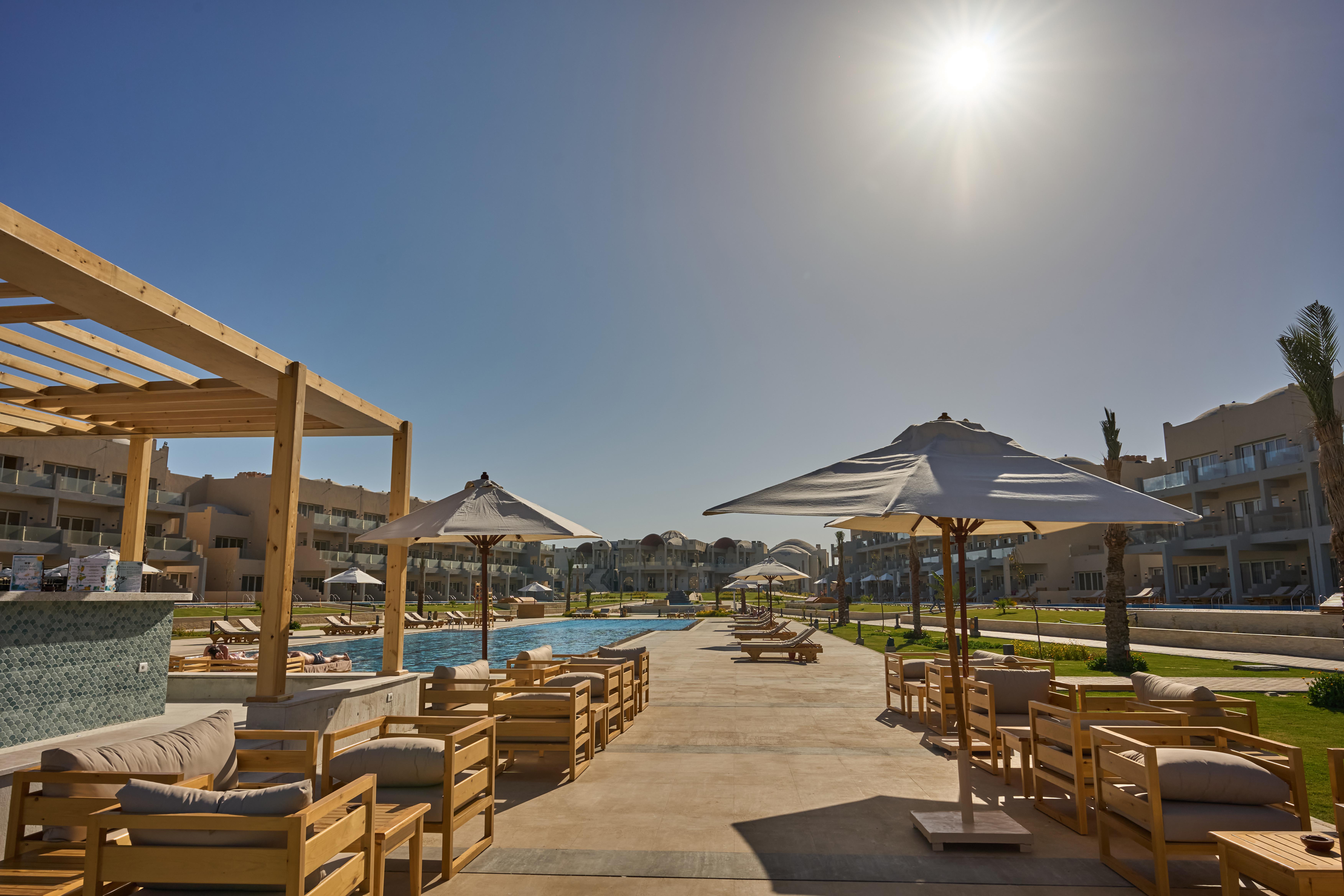 Hotel Diamond Beach by Pearl Resorts slide 5