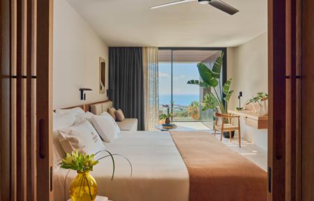 Royal Hideaway Corales Villas slide 4