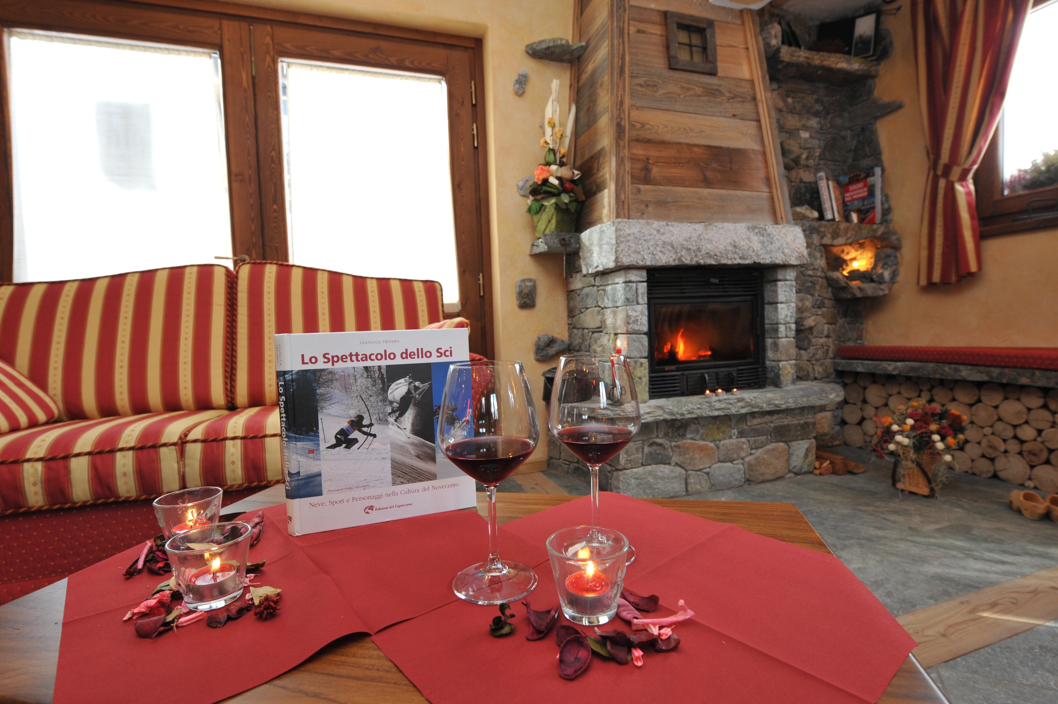 Hotel Le Petit Abri slide 5