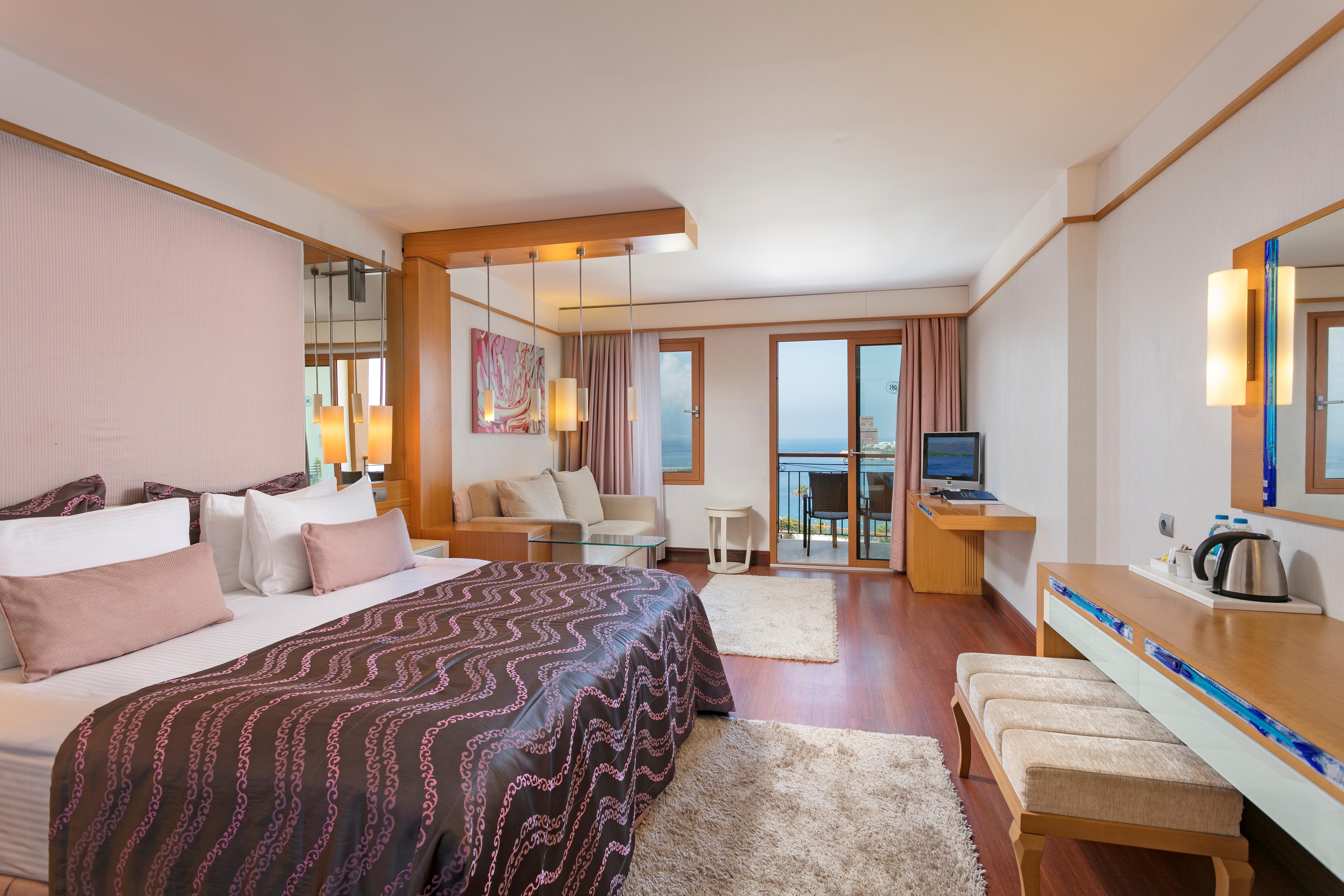 Hotel Kefaluka Resort slide 3