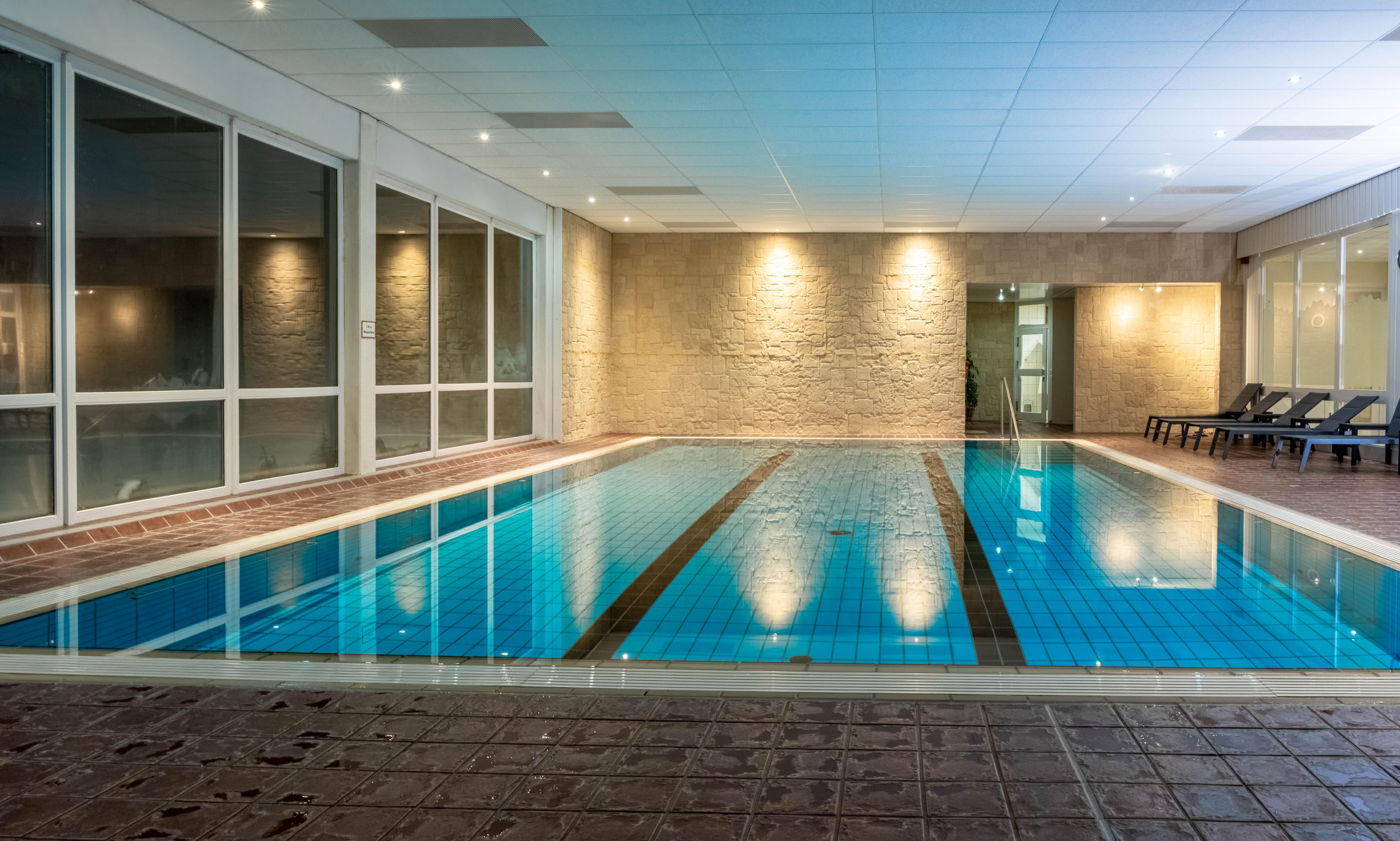 Hotel Winterberg Resort slide 4