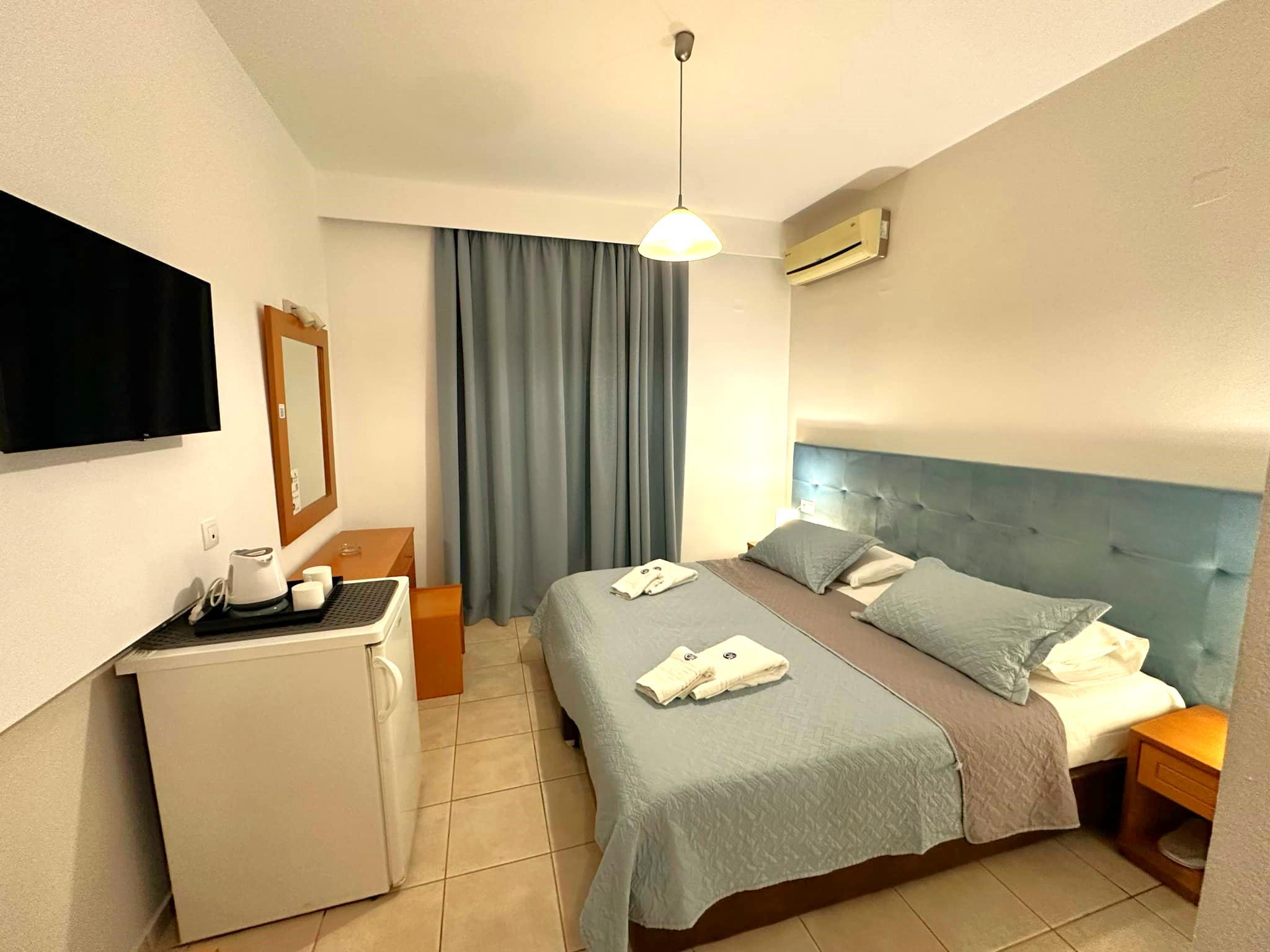 Castro Hotel  slide 2