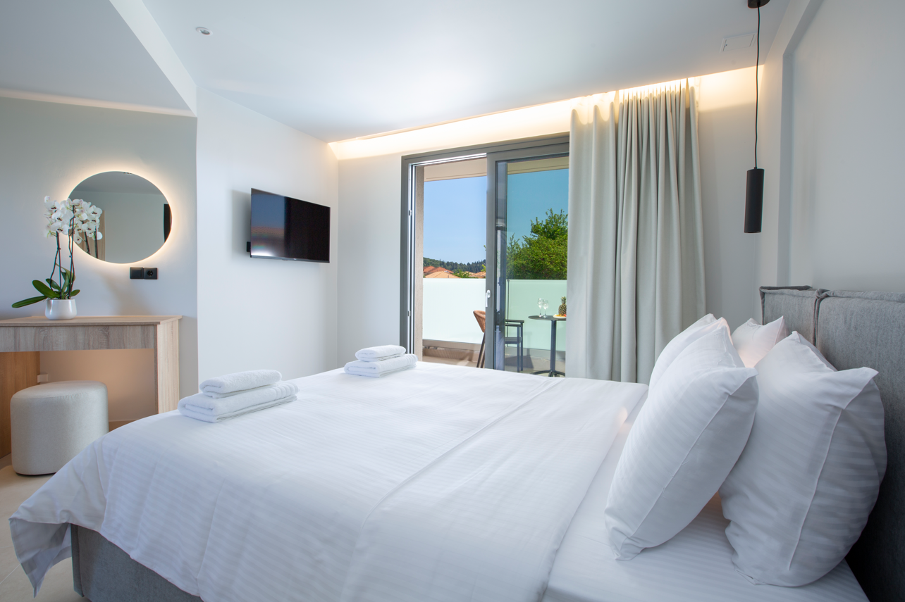 Kalesma Luxury Suites slide 3