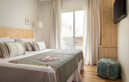 Hotel ALEGRIA Mariner slide 5