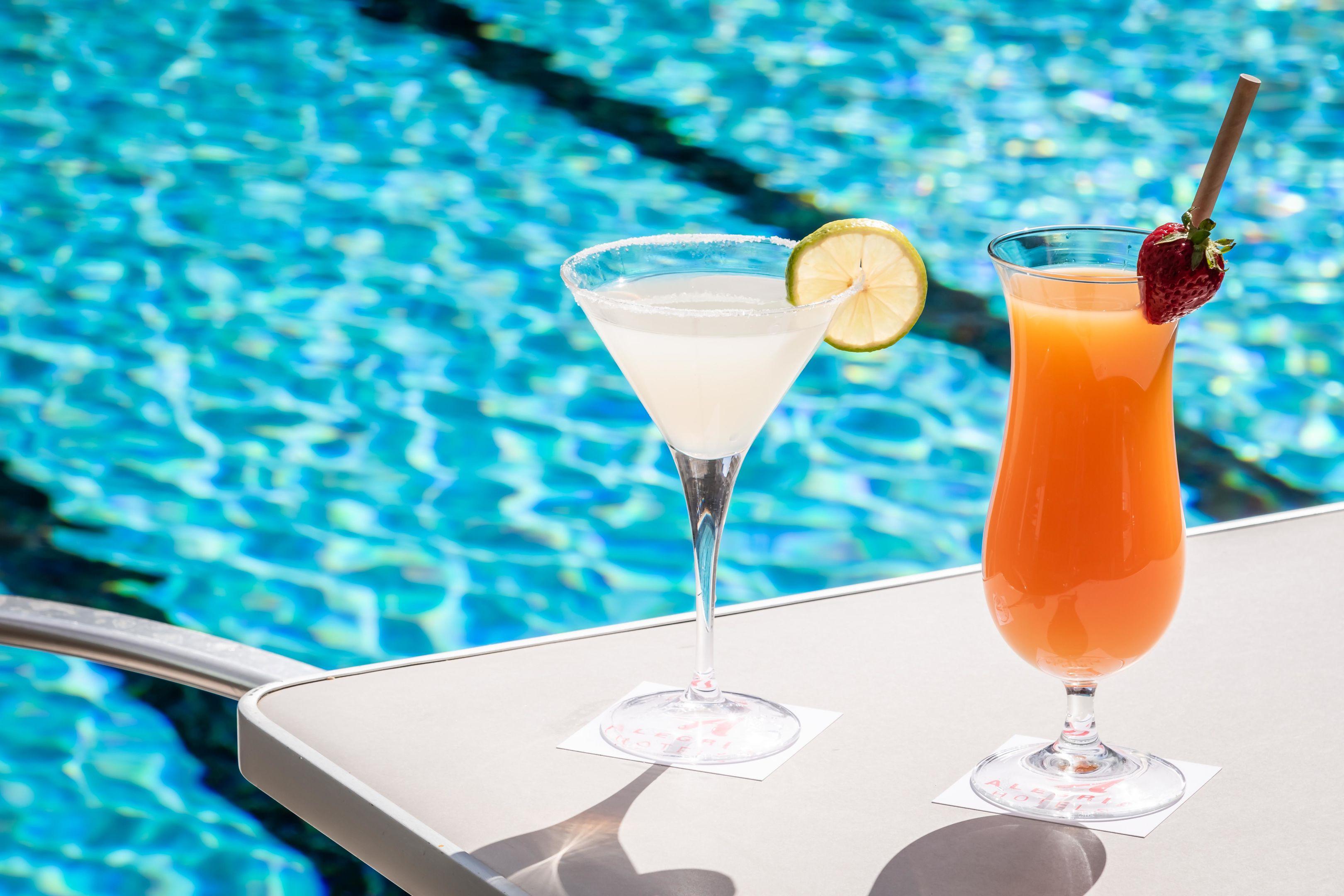 Hotel ALEGRIA Mariner slide 3