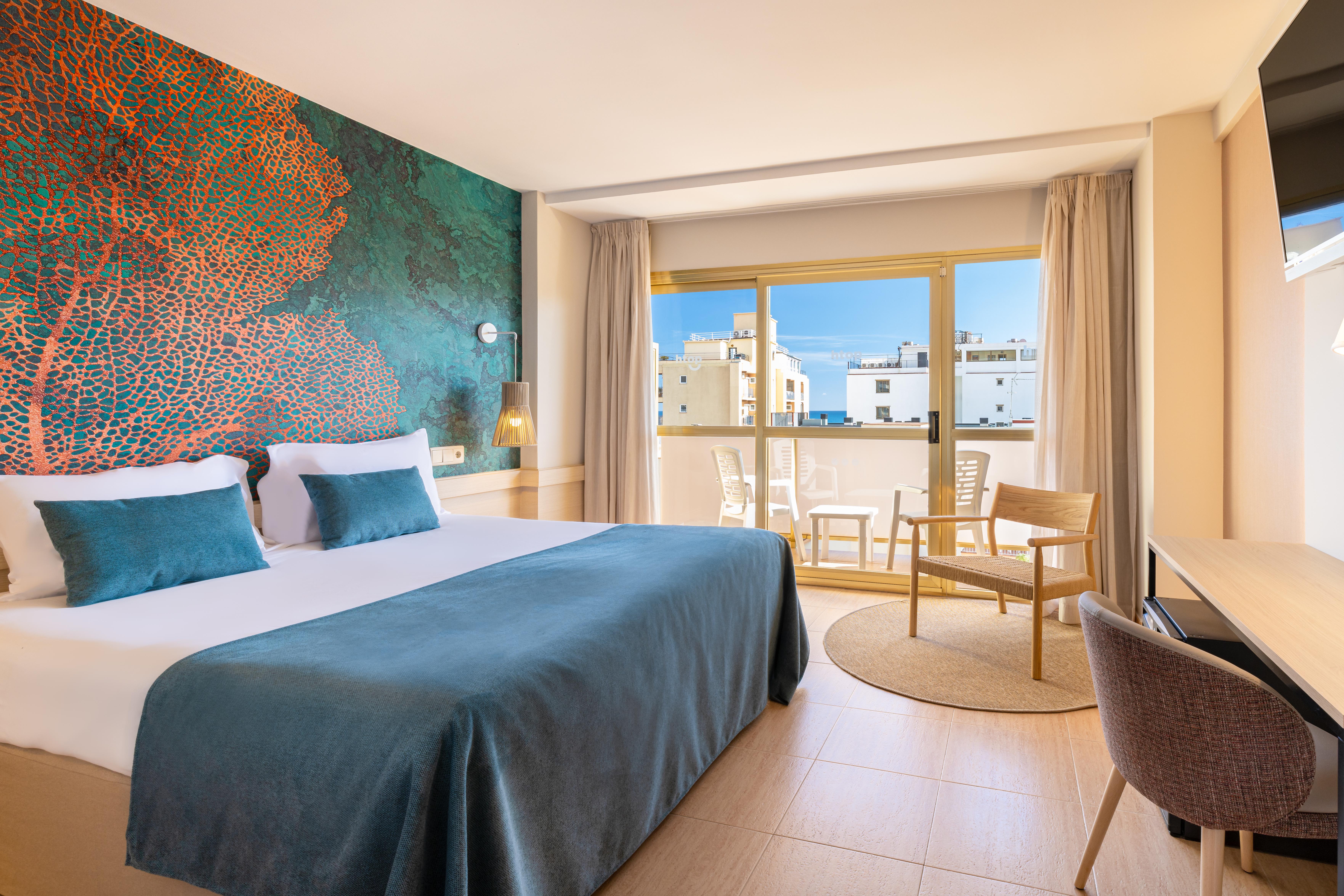 Hotel htop Amaika slide 3