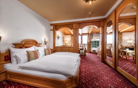 Hotel Tannenhof slide 2