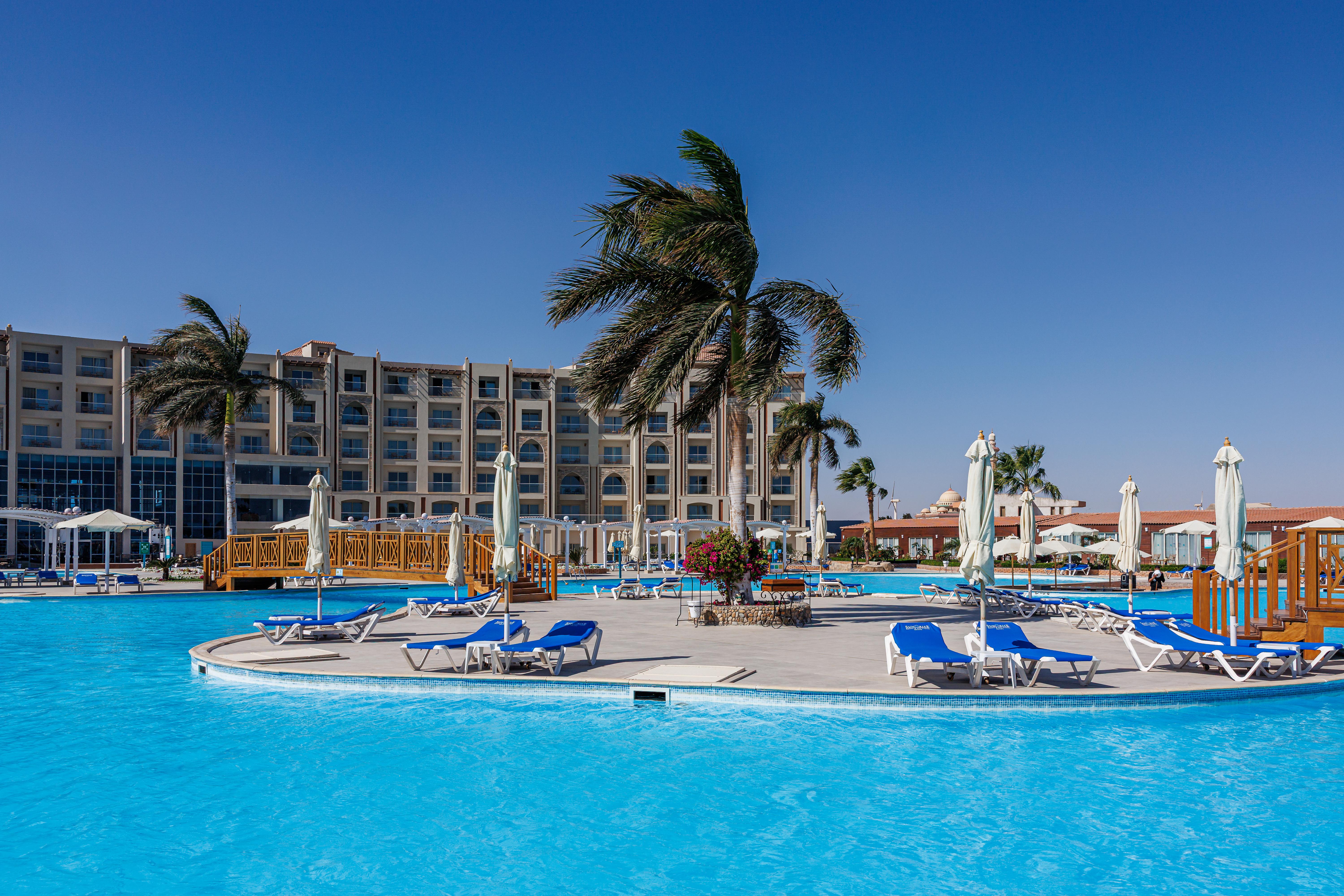 Hotel SUNRISE Alora Resort slide 2