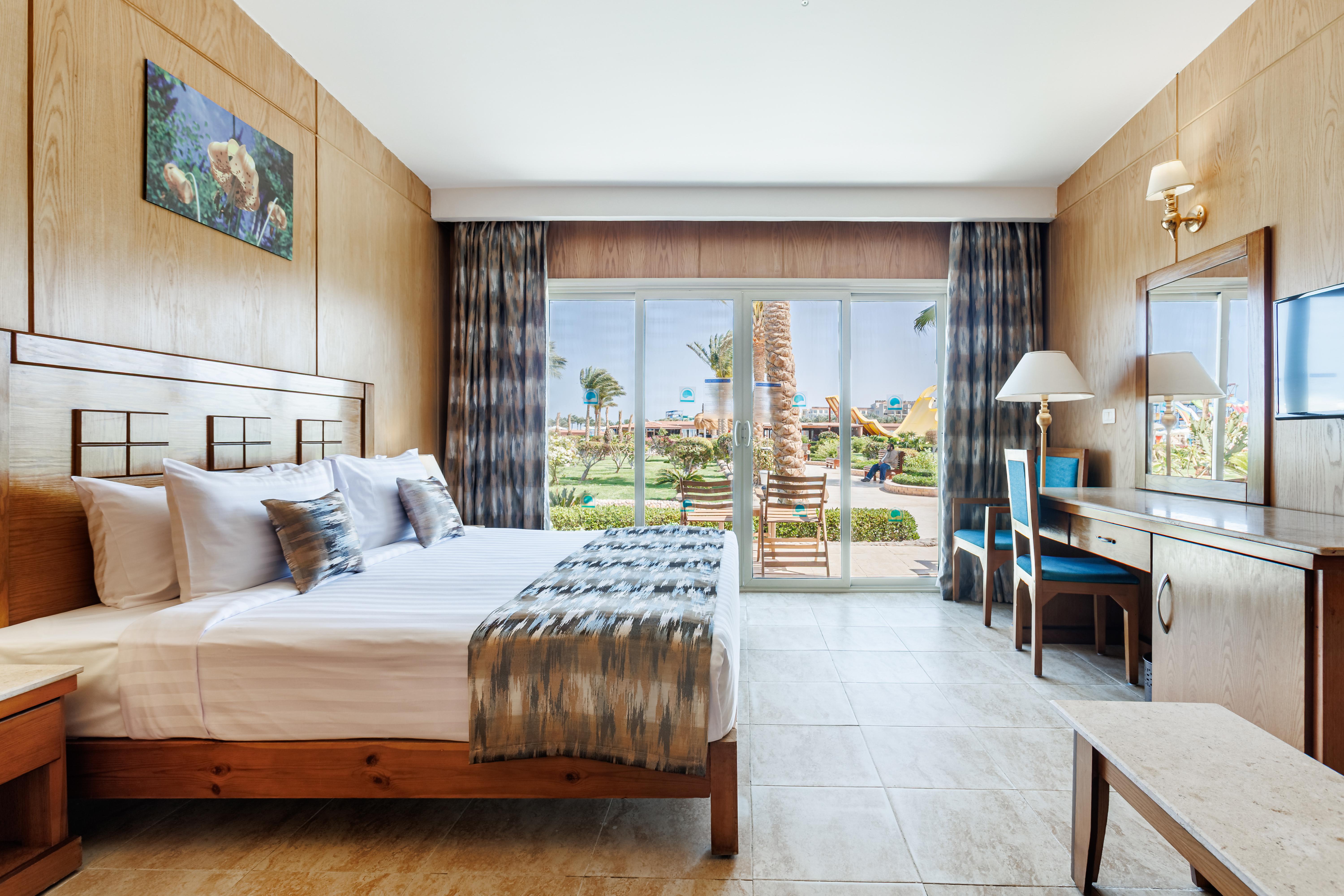 Hotel SUNRISE Alora Resort slide 3