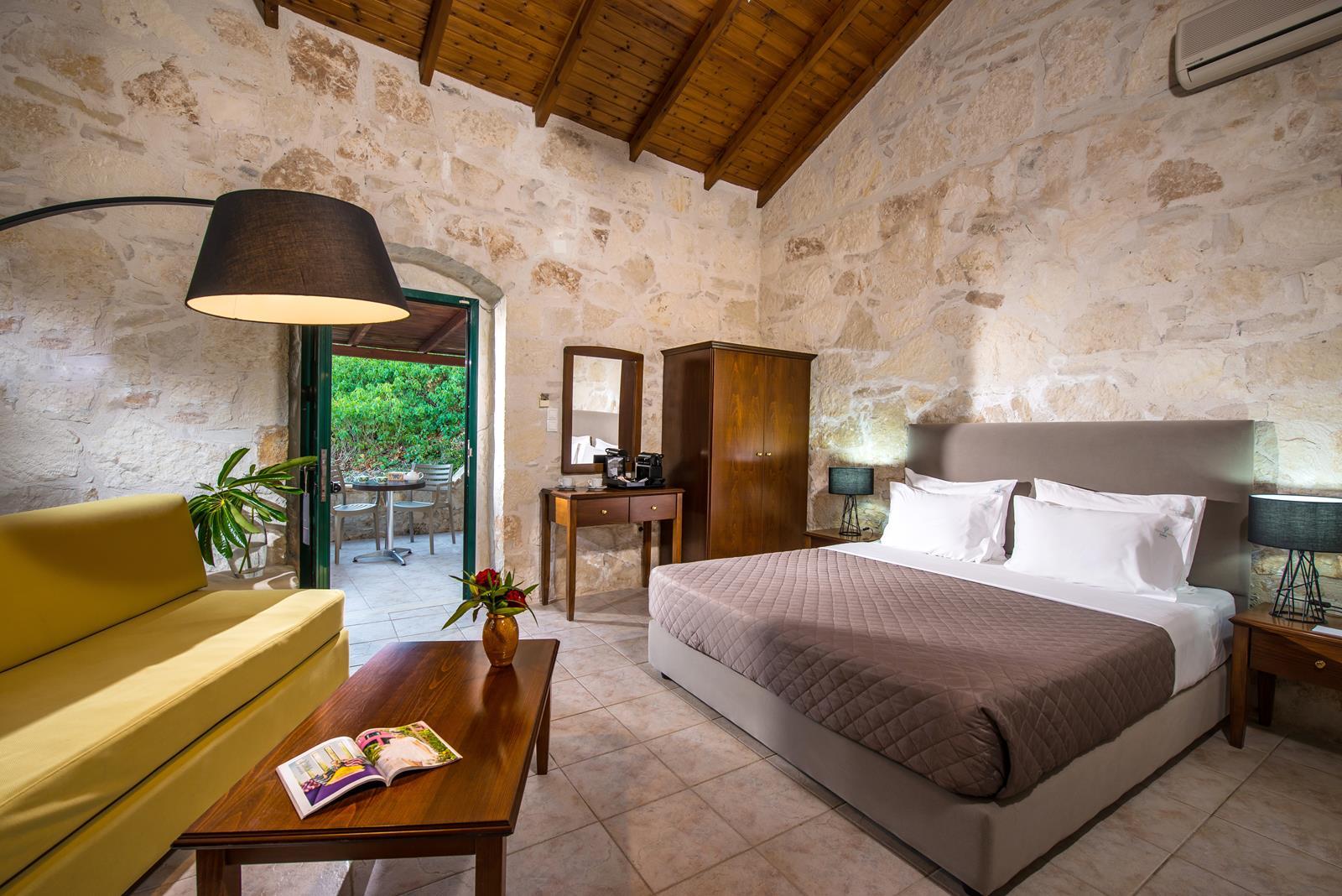 Hotel Happy Cretan Suites slide 3