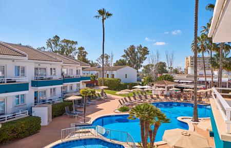 Universal Aparthotel Elisa slide 2