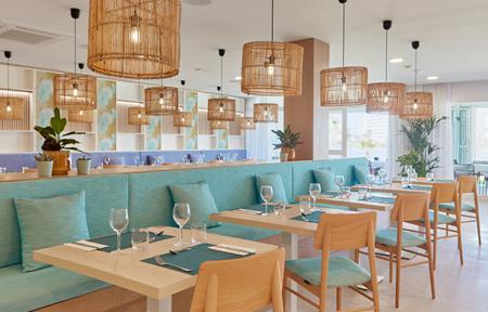 Universal Aparthotel Elisa slide 4