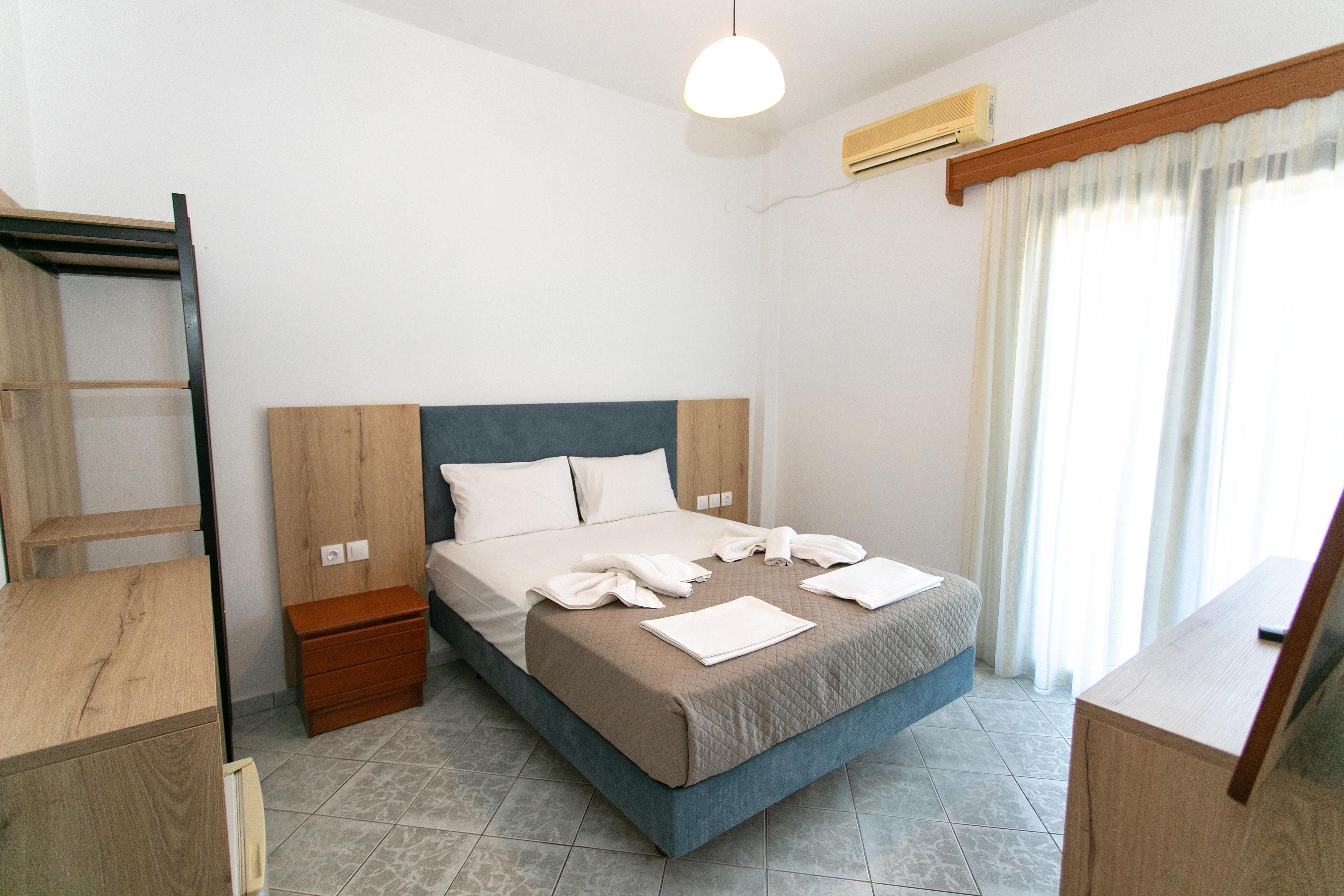 Lejlighedshotel Athanasios by Philoxenia slide 3