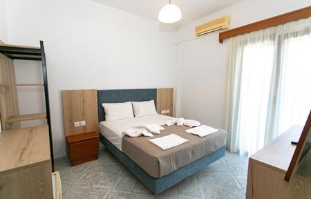 Lejlighedshotel Athanasios by Philoxenia slide 3