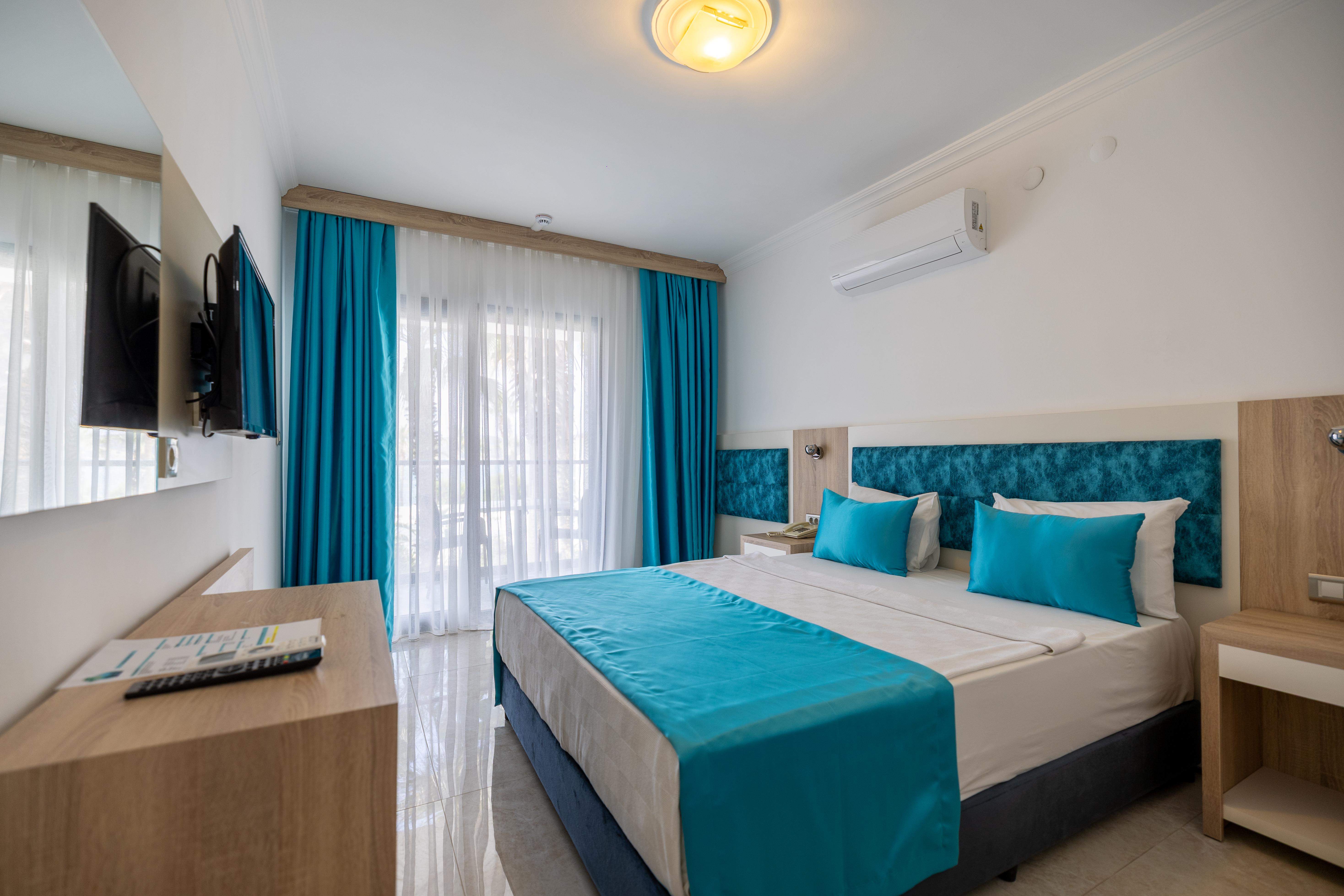 Hotel Sami Beach slide 3