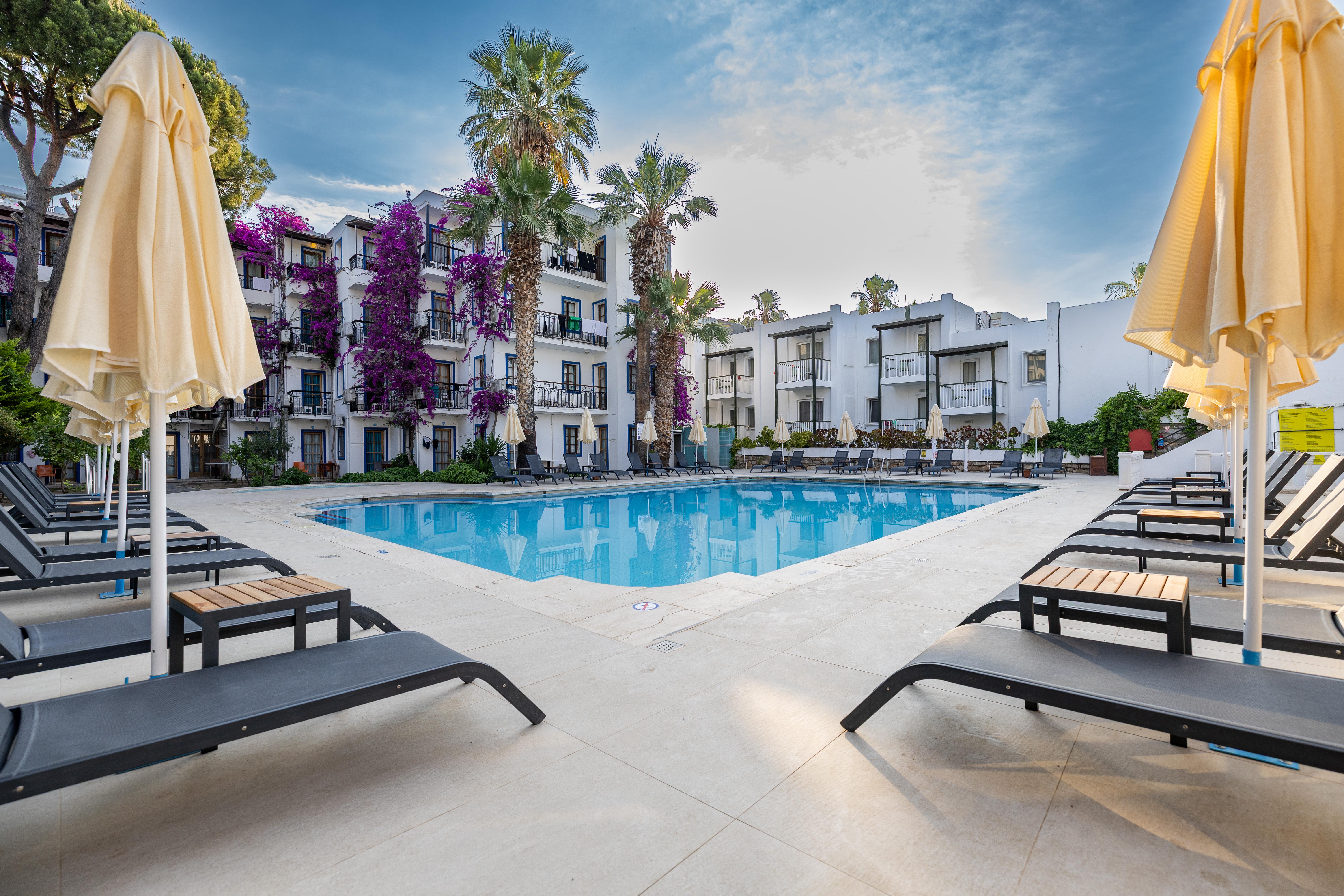 Hotel Sami Beach slide 2