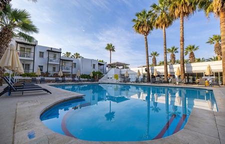 Hotel Sami Beach slide 1