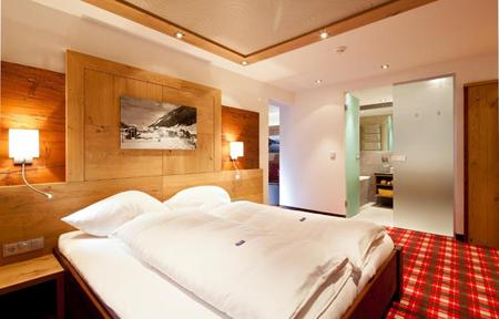 Hotel Solaria slide 2