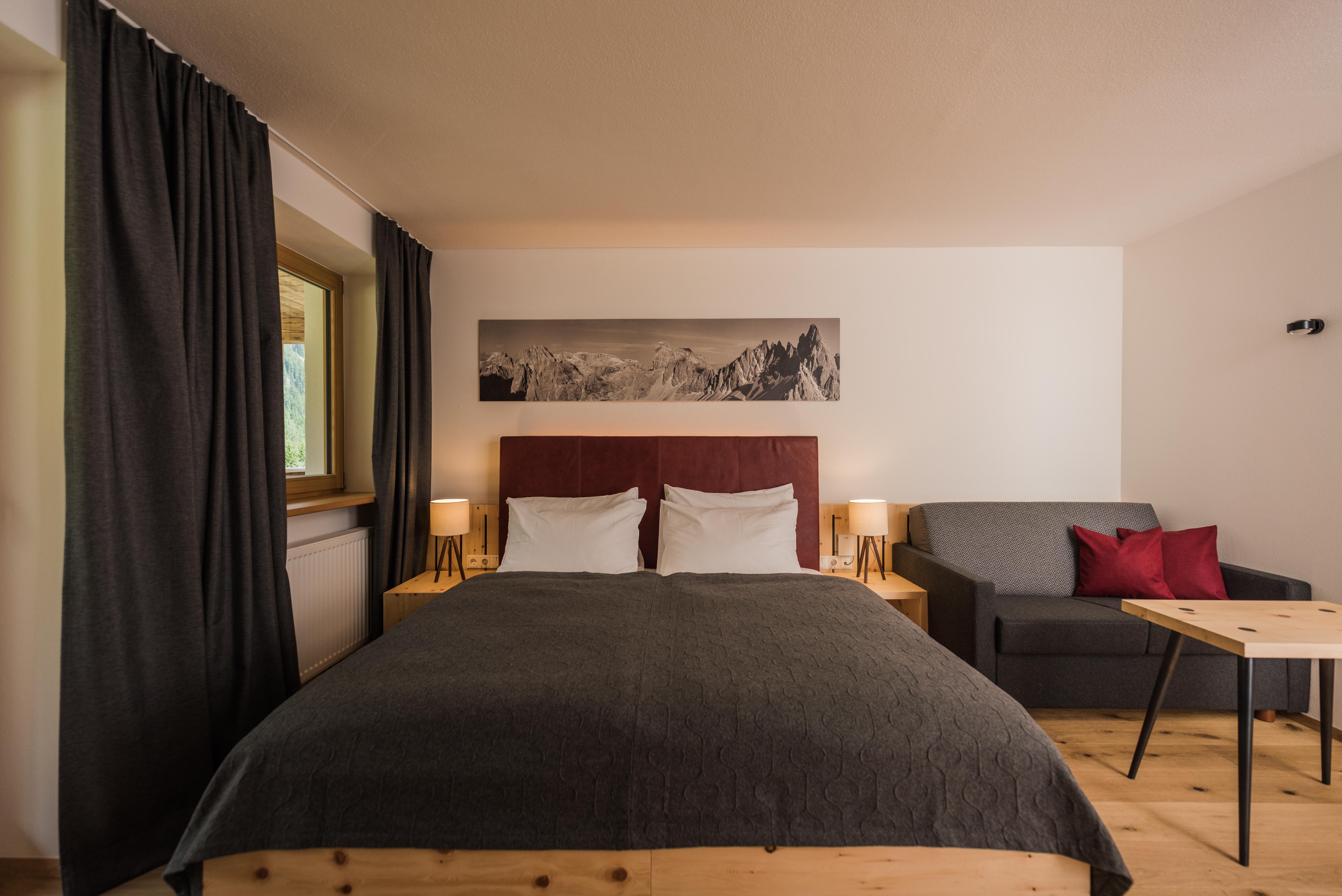 Hotel Dolomitenhof slide 2