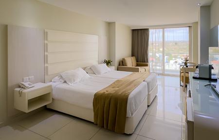 Hotel Tasia Maris Beach - Voksenhotel 16+ slide 2