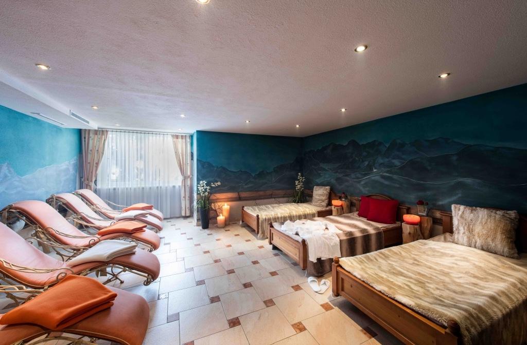 Wohlfühlhotel Innertalerhof slide 3