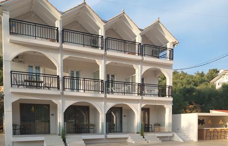 Avra Suites & Apartments