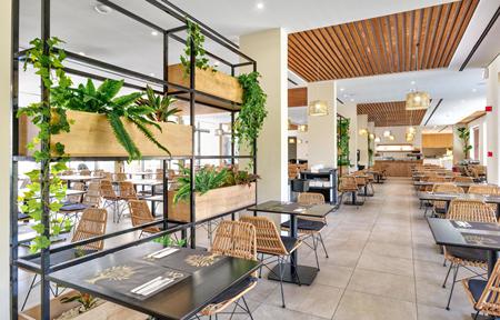 White Olive Elite Laganas slide 5