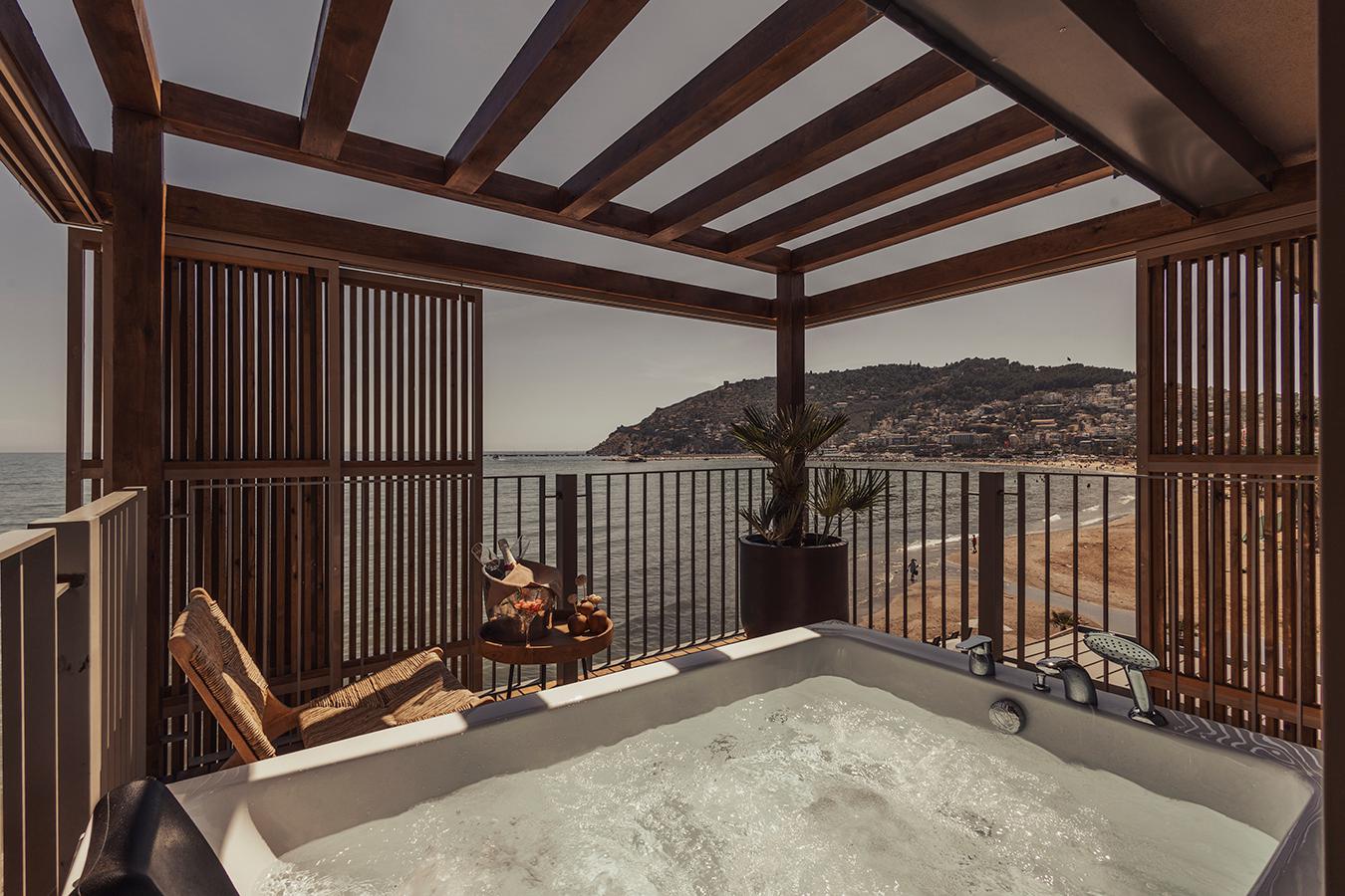 Hotel En Vie Beach Boutique slide 4