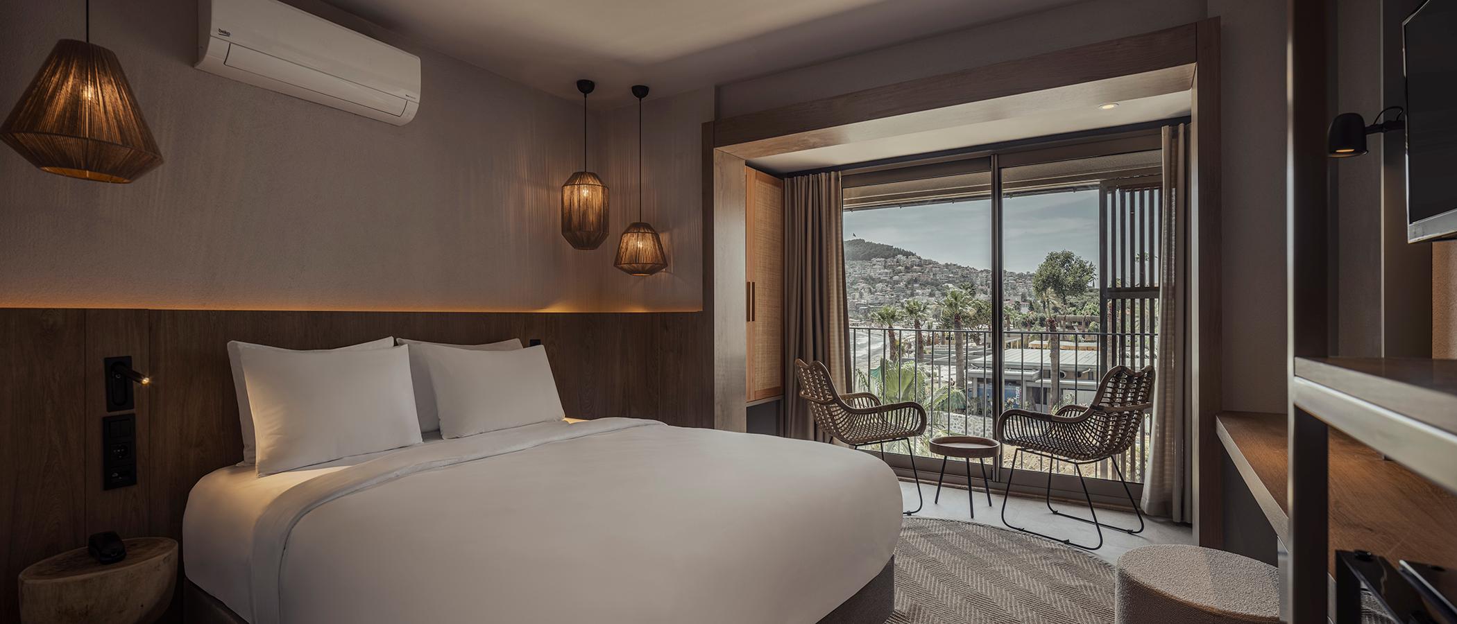 Hotel En Vie Beach Boutique slide 3