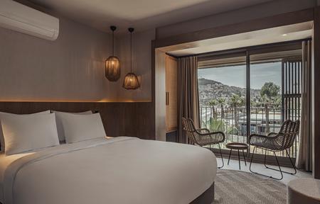 Hotel En Vie Beach Boutique slide 3