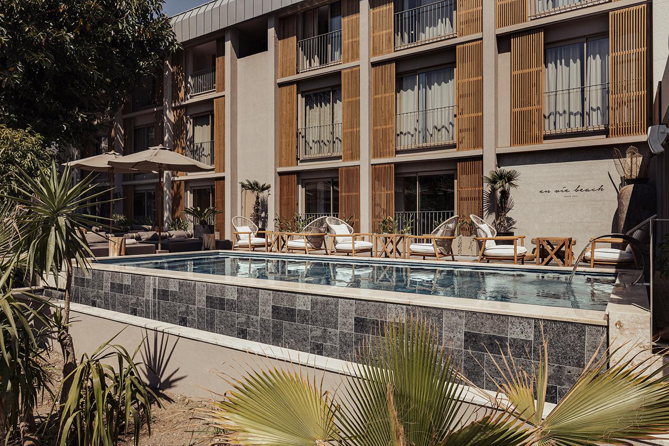 Hotel En Vie Beach Boutique slide 2