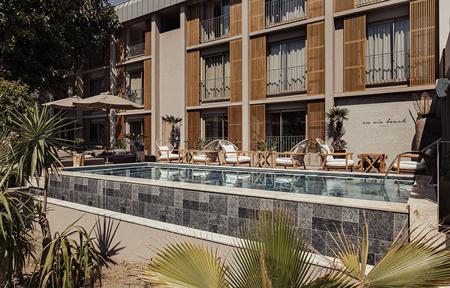 Hotel En Vie Beach Boutique slide 2