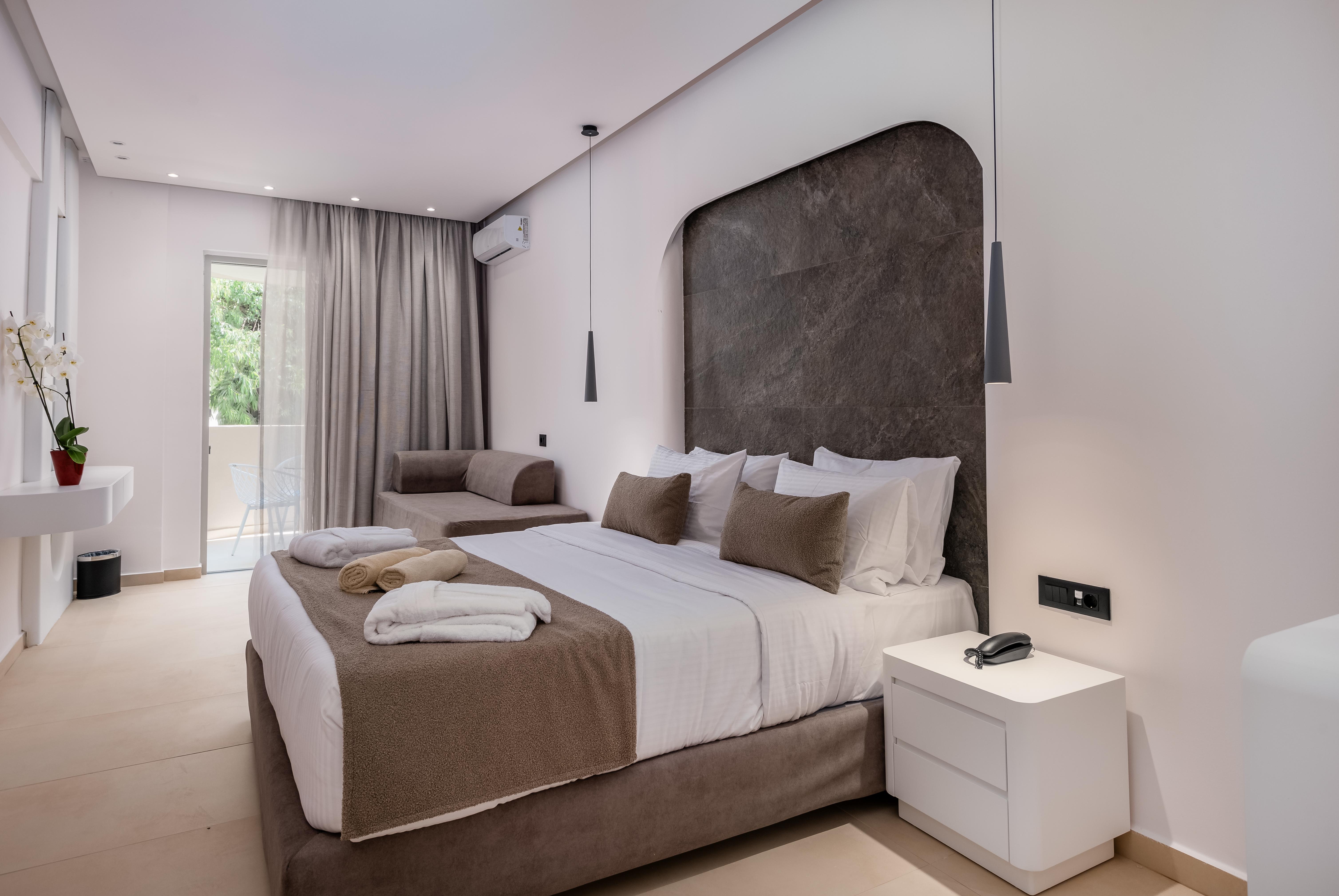 Hotel Zorbas Lifestyle slide 2