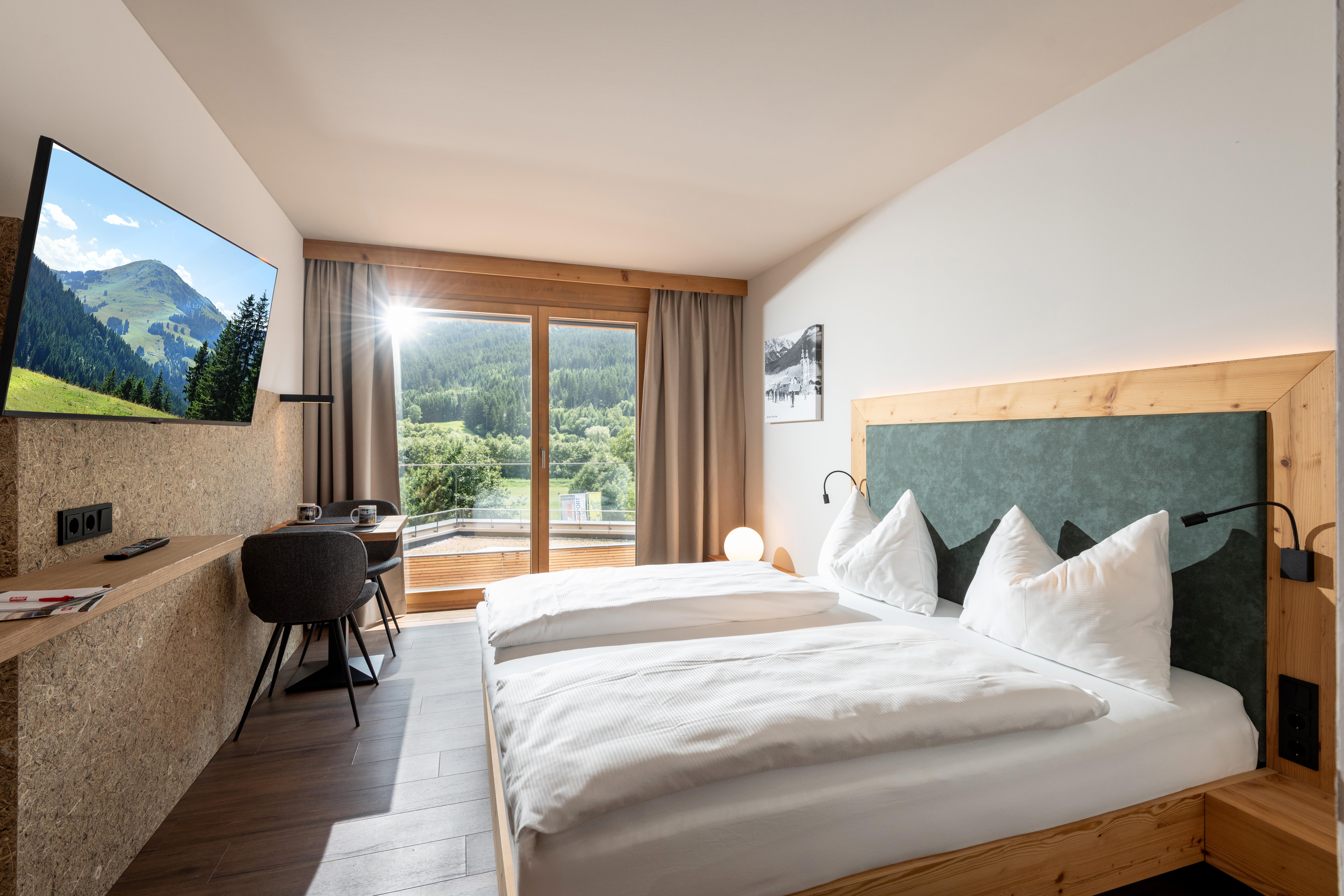 Skiwelt Lodge slide 2