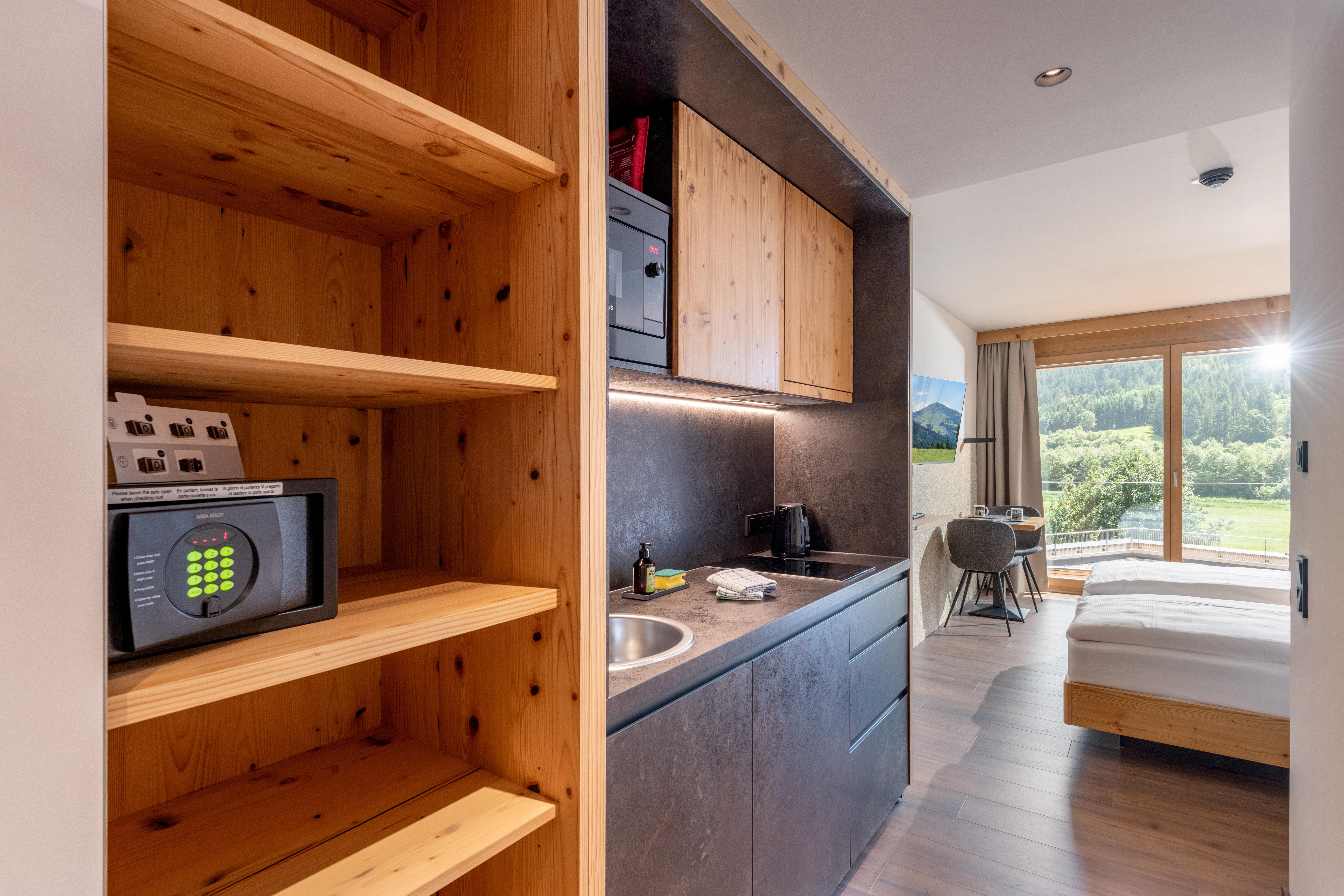 Skiwelt Lodge slide 4