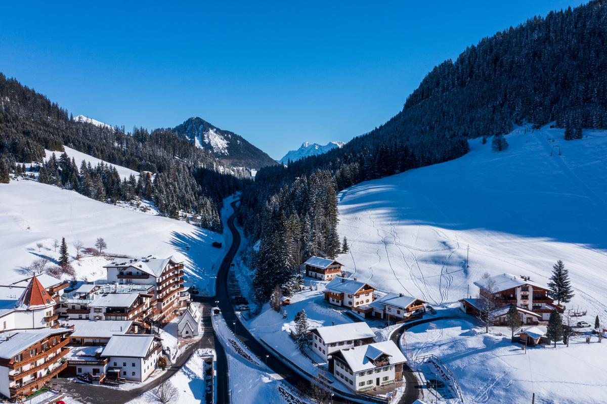 Hotel Thaneller slide 2