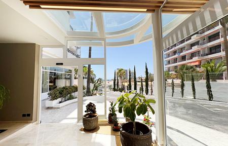 Coral Ocean View - Voksenhotel slide 3