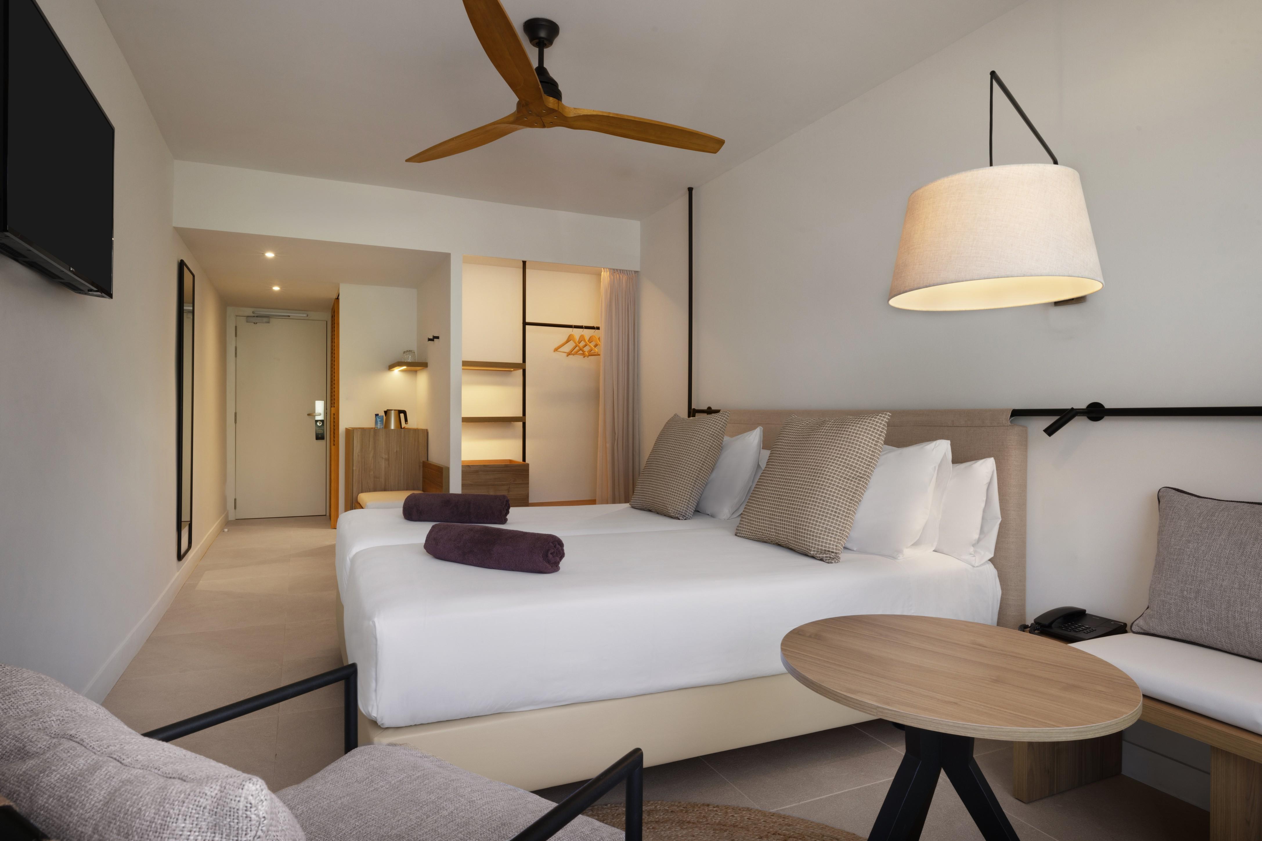 Hotel INMOOD Aucanada slide 3