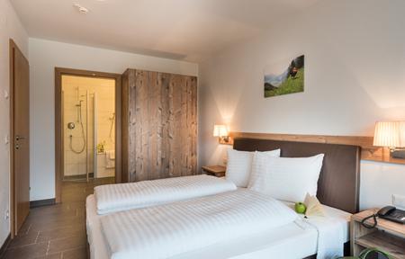 Alpenparks Hotel & Apartment Central slide 2