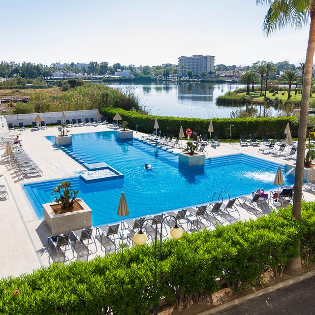 Lejlighedshotel Eix Lagotel