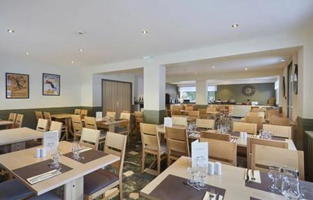 Hotel Eliova l'Eau Vive slide 4