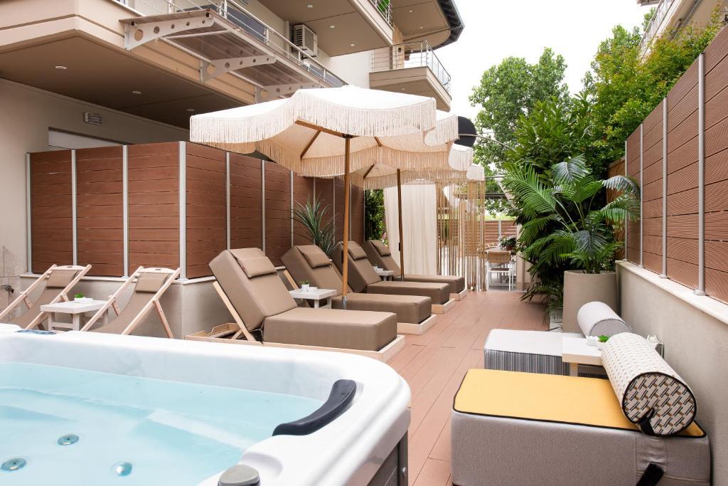 ELLE Rooms & Suites slide 5