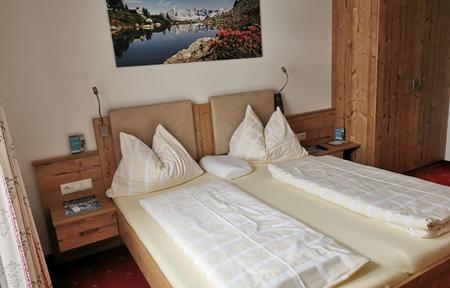 Oberauer Wagrain - Die Eco Familien Hotelpension slide 2