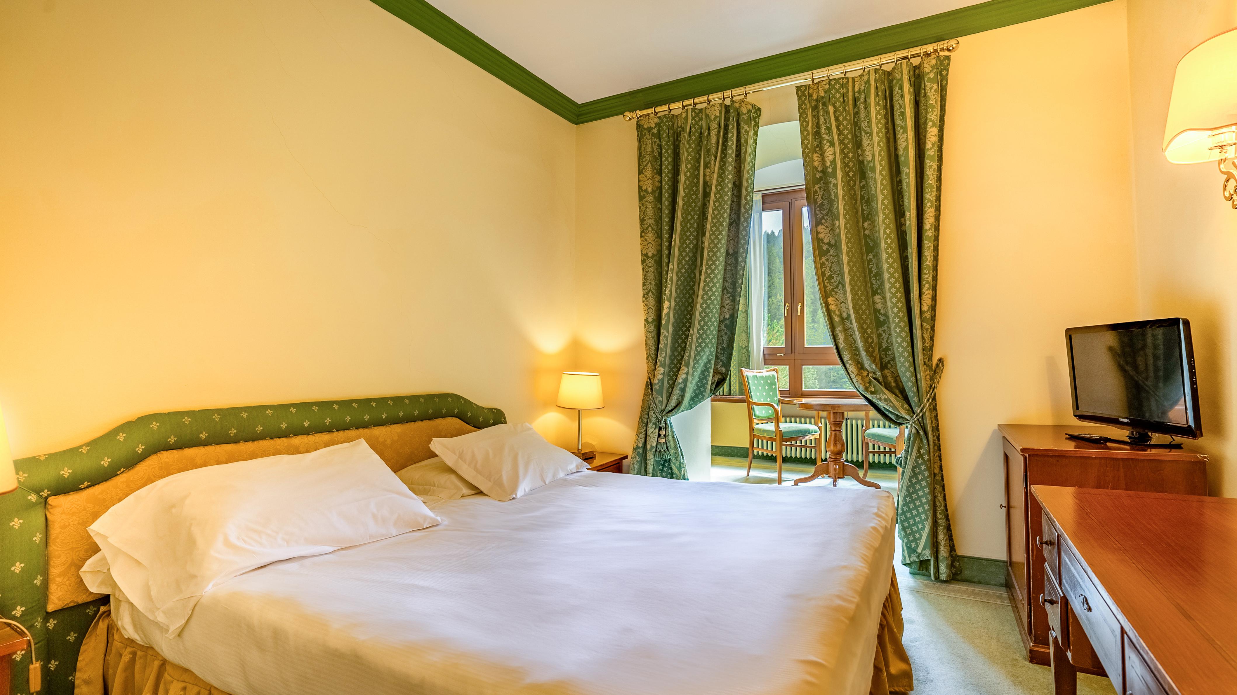 TH Madonna di Campiglio Golf Hotel  slide 4