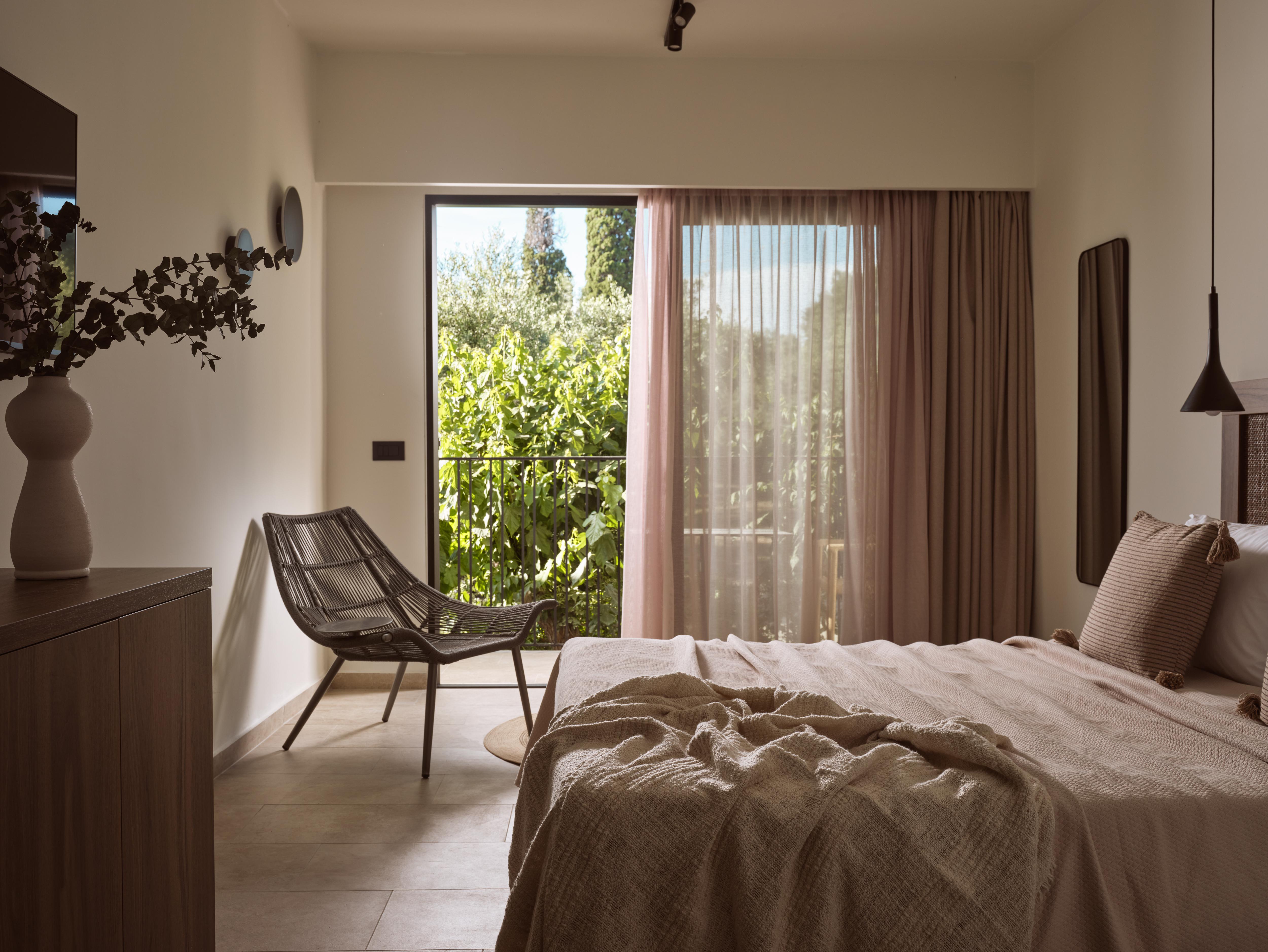 Bougainvillea Boutique Hotel slide 2