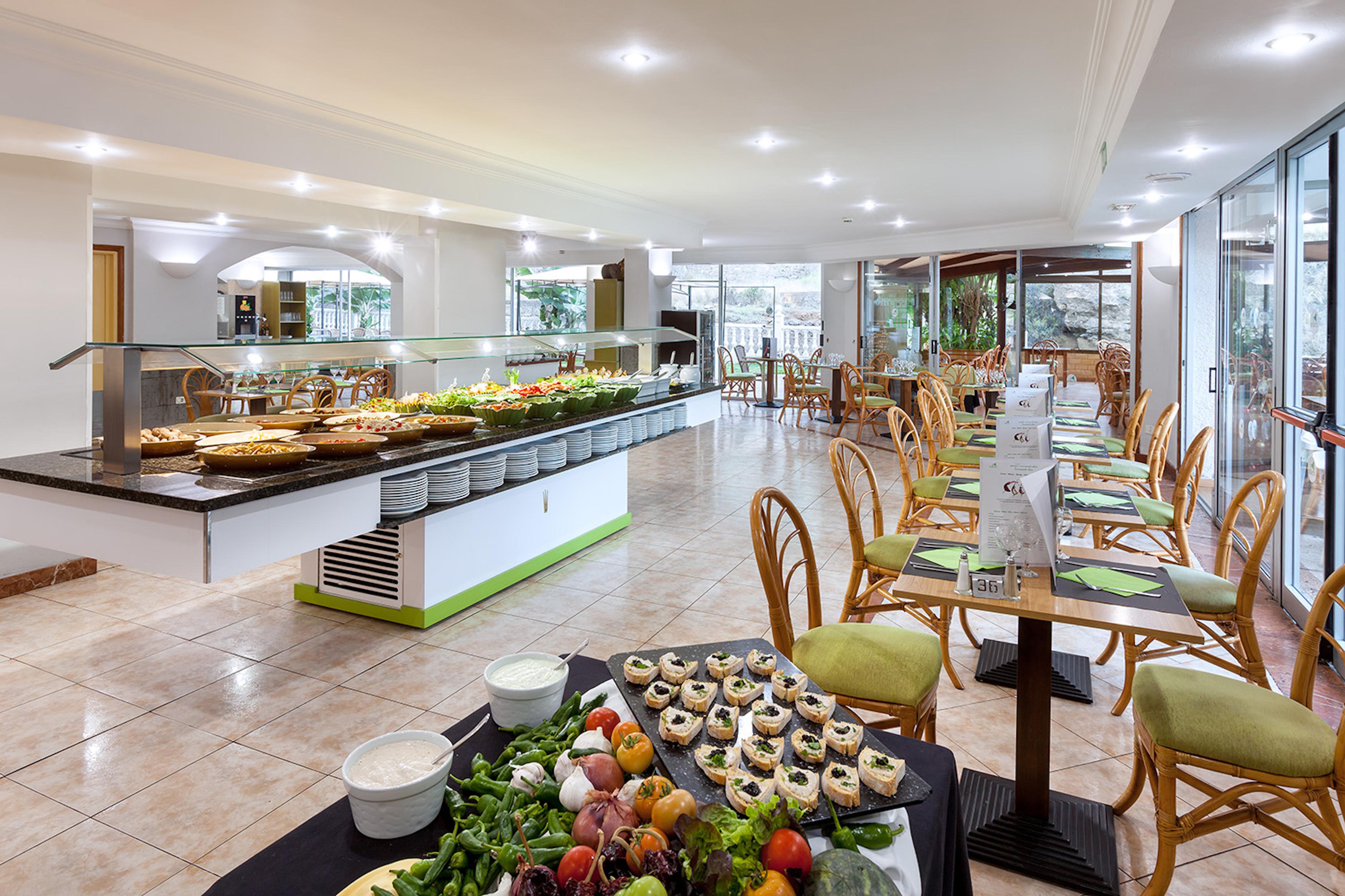 Hotel Parque Vacacional Eden slide 5