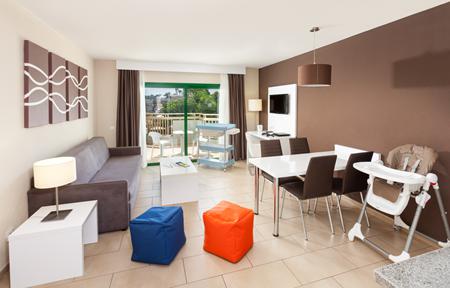 Playa Olid Suites and Apartments slide 4