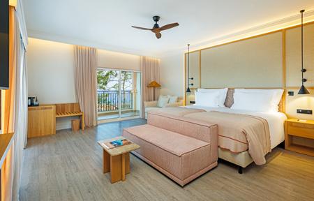 Hotel PortoBay Blue Ocean slide 5