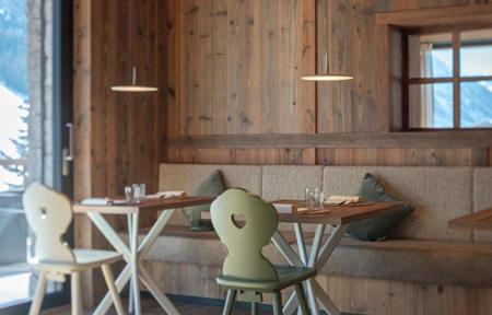 Paradise Lodge slide 4